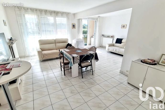 5-Zimmer Wohnung in Noisy-le-Sec, France, Nr. 359295