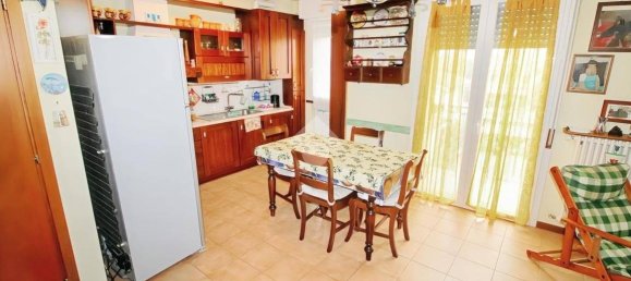 2 bedrooms Apartment in Brescello, Italy No. 15196 3
