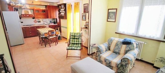 2 bedrooms Apartment in Brescello, Italy No. 15196 19