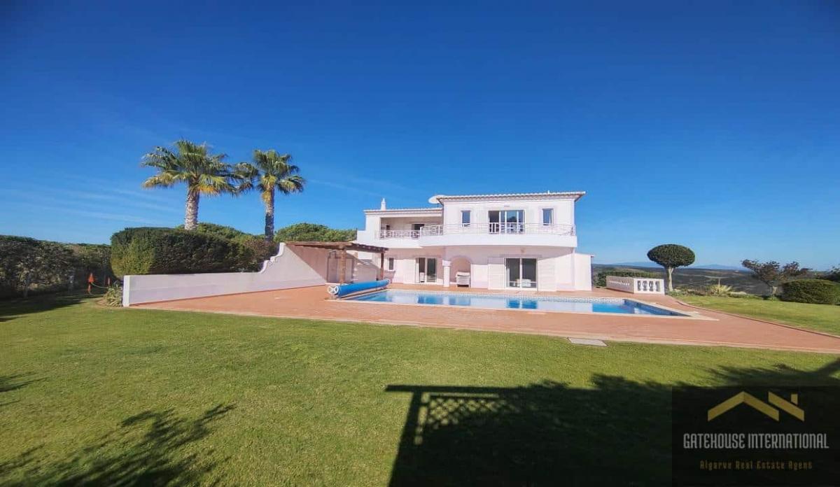 4 bedrooms Villa in Faro, Portugal No. 7779