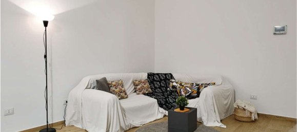 2 rooms Apartment in Trani, Italy No. 35423 4