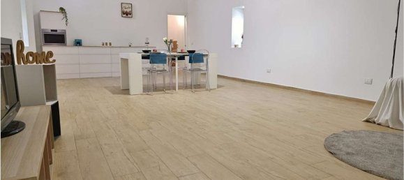 2 rooms Apartment in Trani, Italy No. 35423 3