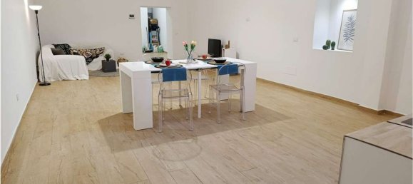 2 rooms Apartment in Trani, Italy No. 35423 2