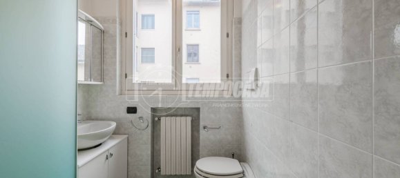 2 bedrooms Apartment in Milan, Italy No. 319911 16