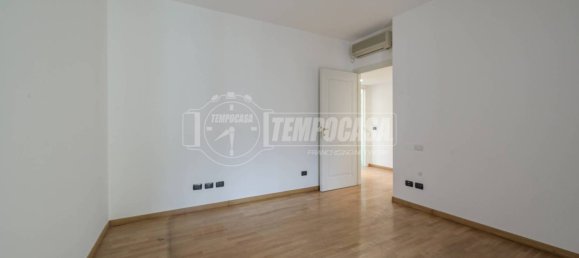 2 bedrooms Apartment in Milan, Italy No. 319911 28