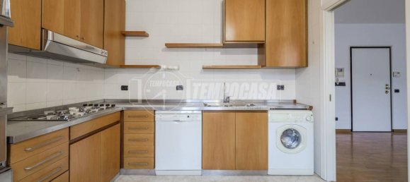 2 bedrooms Apartment in Milan, Italy No. 319911 4