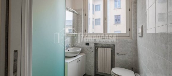 2 bedrooms Apartment in Milan, Italy No. 319911 15