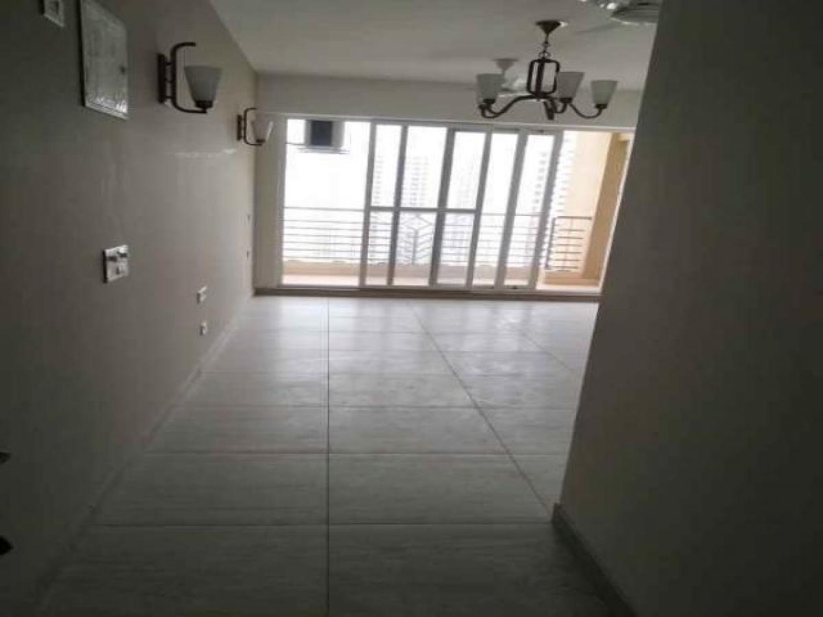 3 bedrooms House in Noida, India No. 56711