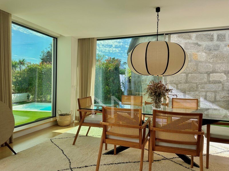 5 bedrooms House in Porto, Portugal No. 146055