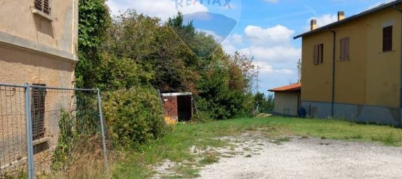 5 bedrooms House in Fratte Rosa, Italy No. 53342 15