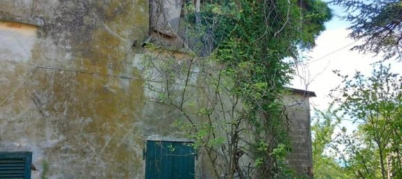 5 bedrooms House in Fratte Rosa, Italy No. 53342 22