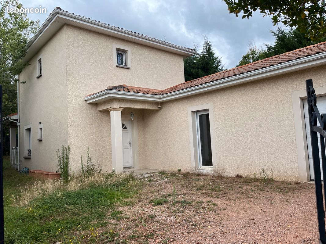5 bedrooms Villa in Rhone, France No. 289727