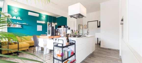 2 Schlafzimmer Wohnung in Genoa, Italy, Nr. 264642 11