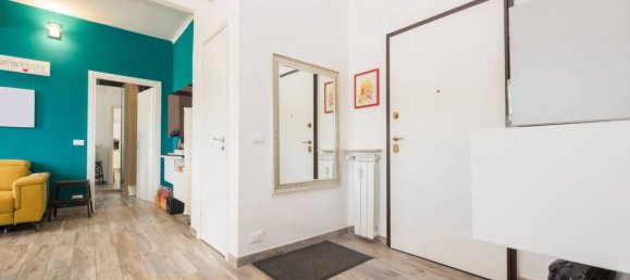 2 Schlafzimmer Wohnung in Genoa, Italy, Nr. 264642 4