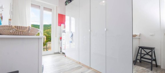 2 Schlafzimmer Wohnung in Genoa, Italy, Nr. 264642 29