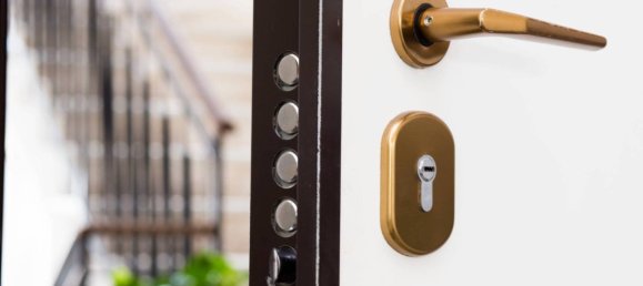 2 Schlafzimmer Wohnung in Genoa, Italy, Nr. 264642 3