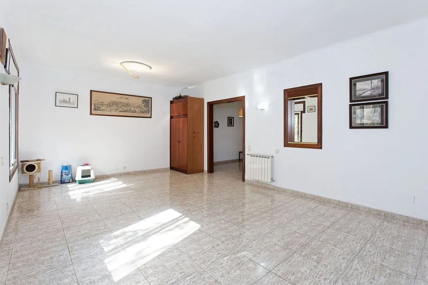 5 bedrooms Apartment in Sants-Montjuic, Spain No. 164743
