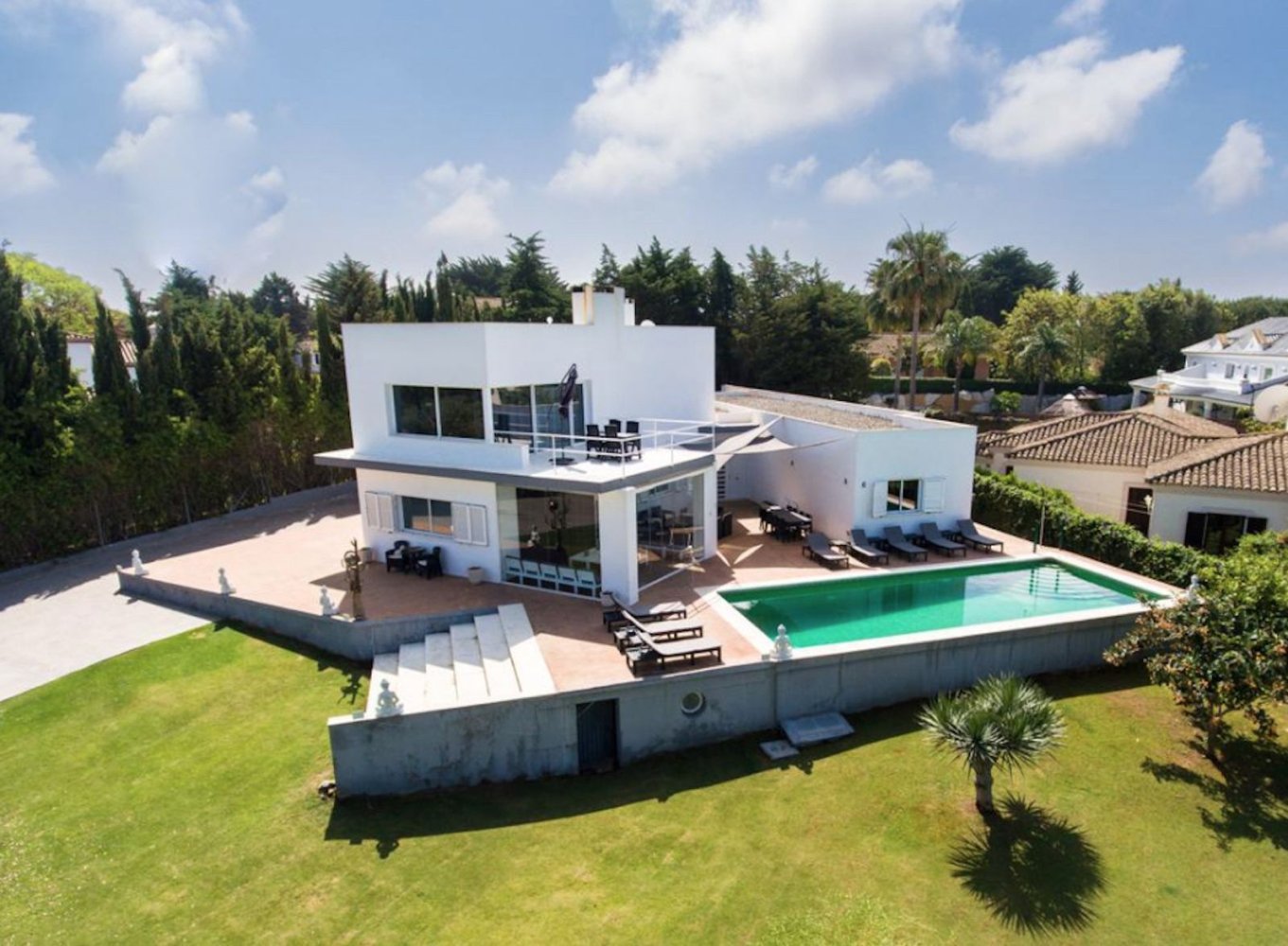 5 bedrooms Villa in Cadiz, Spain No. 139726