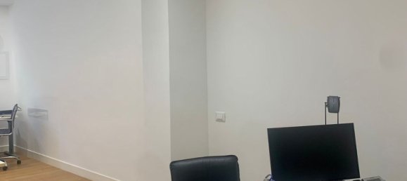 37m² Commercial property in Genoa, Italy No. 35794 13