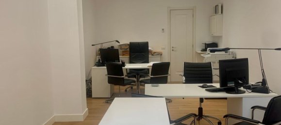 37m² Commercial property in Genoa, Italy No. 35794 8