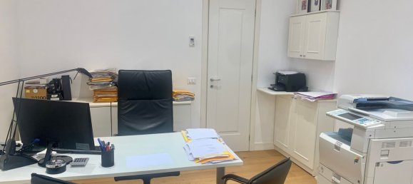 37m² Commercial property in Genoa, Italy No. 35794 9