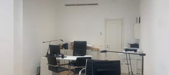 37m² Commercial property in Genoa, Italy No. 35794 6