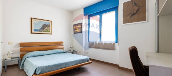 Apartamento de 2 dormitorios en Cagliari, Italy No. 328458 16