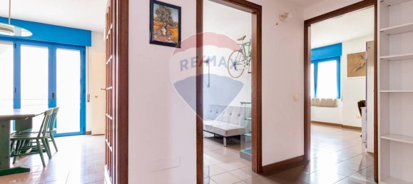 Apartamento de 2 dormitorios en Cagliari, Italy No. 328458 8