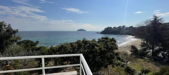 11 rooms Villa for sale in Kavala, Eastern Macedonia and Thrace, Macedonia and Thrace, Greece № 93729 15