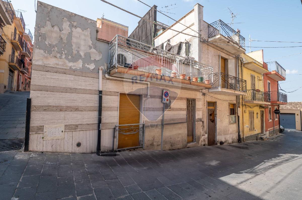 5 bedrooms House in Melilli, Italy No. 357411