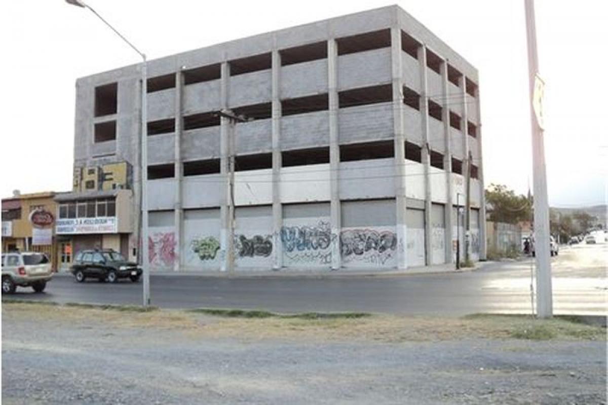 Bâtiment à Nuevo Leon, Mexico 256m² No. 201302