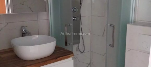 Studio in Nogent-sur-Marne, France No. 184820 3