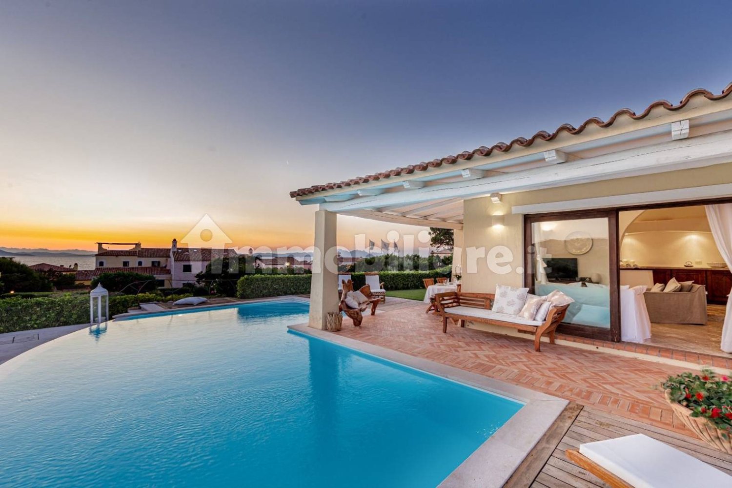 3 bedrooms Villa in Arzachena, Italy No. 384979