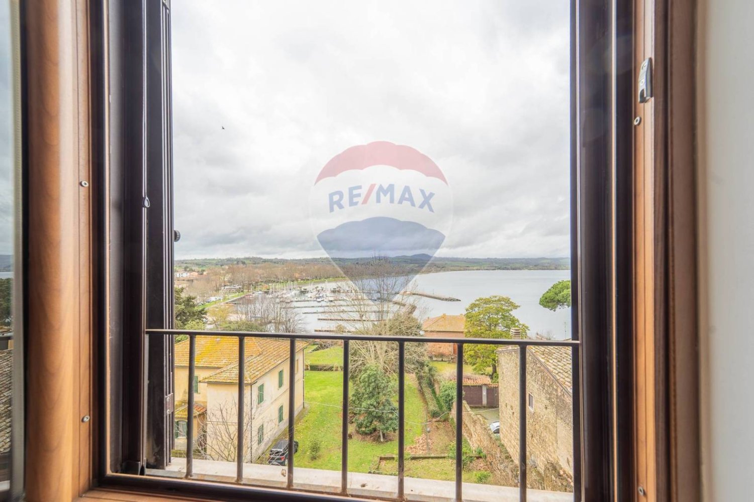 2 غرف نوم شقة في Capodimonte, Italy رقم 174576