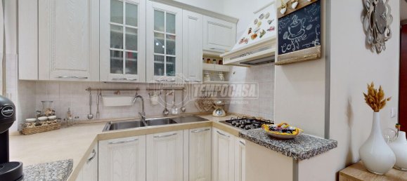 2 Schlafzimmer Wohnung in Santa Vittoria d'Alba, Italy, Nr. 43557 8