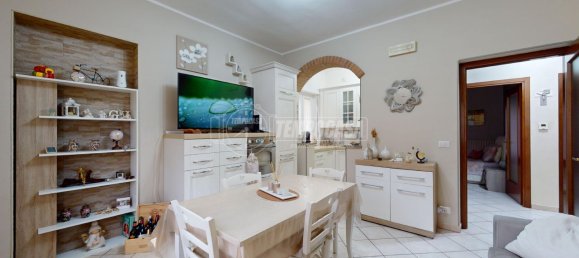 2 Schlafzimmer Wohnung in Santa Vittoria d'Alba, Italy, Nr. 43557 9
