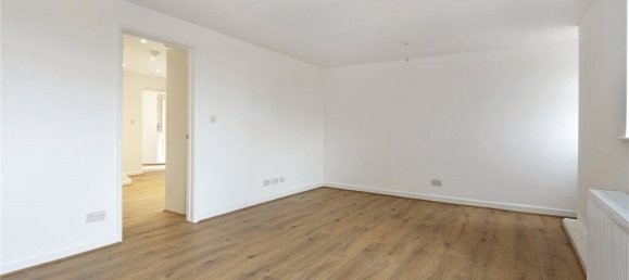 2022 bedrooms Land in Cheltenham, United Kingdom No. 1767 2