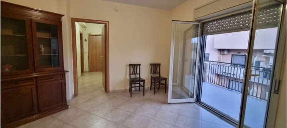 4 rooms Apartment in Catania, Italy No. 48395 6