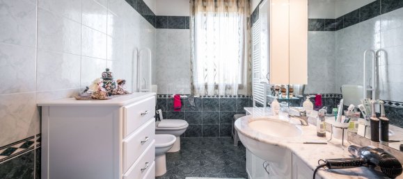 3-salle Appartement à Savignano sul Panaro, Italy No. 301964 11