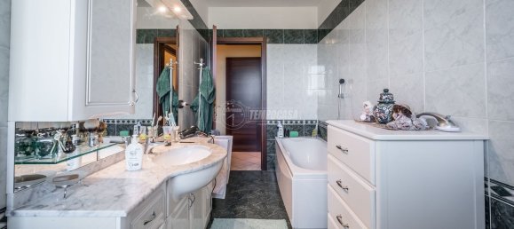 3-salle Appartement à Savignano sul Panaro, Italy No. 301964 12