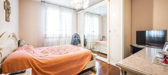 3-salle Appartement à Savignano sul Panaro, Italy No. 301964 13