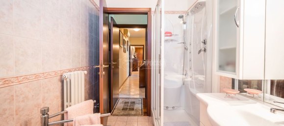 3-salle Appartement à Savignano sul Panaro, Italy No. 301964 19