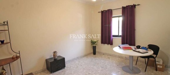 4 bedrooms Villa in Msida, Malta No. 4390 25