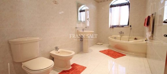 4 bedrooms Villa in Msida, Malta No. 4390 51