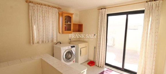 4 bedrooms Villa in Msida, Malta No. 4390 27