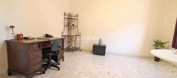 4 bedrooms Villa in Msida, Malta No. 4390 28