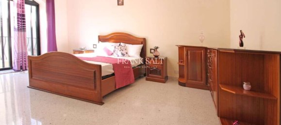 4 bedrooms Villa in Msida, Malta No. 4390 37