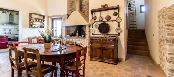 3 bedrooms House in Selci, Italy No. 3582 9