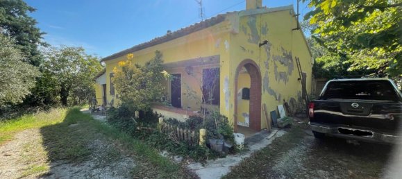 4 Schlafzimmer Haus in Montelabbate, Italy, Nr. 360492 16