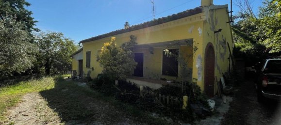 4 Schlafzimmer Haus in Montelabbate, Italy, Nr. 360492 17